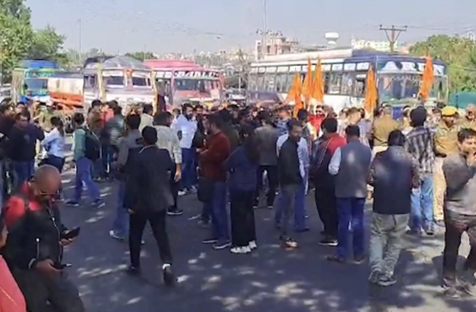 جموں: ویشنو دیوی کالج، اسپتال میں مسلم ڈاکٹر کی تقرری پر ہندو تنظیموں کا ہنگامہ