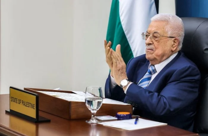 فلسطینی صدر محمود عباس نے حماس اور اسرائیل سے صدر ٹرمپ کے امن منصوبے پر عمل کرنے کی اپیل کی
