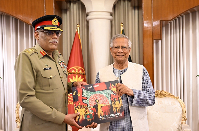 بنگلہ دیش: محمد یونس کا پاکستان کو متنازع تحفہ، ہندوستانی ریاستوں والا مسخ شدہ نقشہ پیش کیا