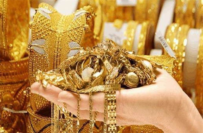 کیا تعجب خیز نہیں ہے کہ ۲۰۰۸ء میں سونا ۱۲؍ہزار روپے فی تولہ تھا؟