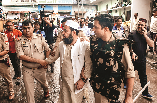 بریلی میں مولانا محسن رضا بھی گرفتار، مولانا توقیر رضا  کے حامیوں کیخلاف بلڈوزر ایکشن