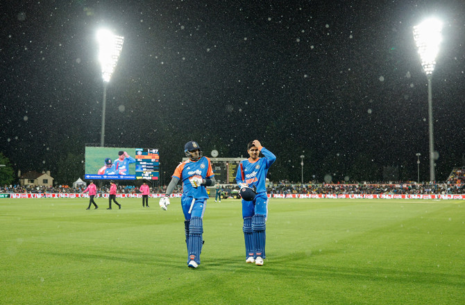 ہندوستان  اورآسٹریلیا کا ٹی ۲۰؍ میچ  بارش کی وجہ سے رد