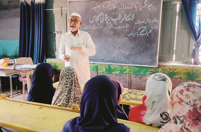 ’’معلم کی ذمہ داری قبول کرنے والا تاعمر معلم ہی رہتا ہے، وہ کبھی سبکدوش نہیں ہوتا‘‘
