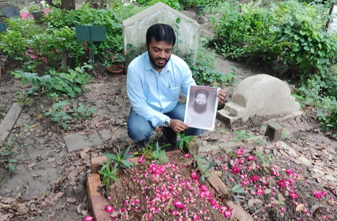ممبئی ٹرین دھماکہ: کمال احمد کو بری کرنے کافیصلہ اُن کی قبر پربلند آواز میں پڑھا گیا