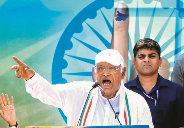 ’’۸؍ سال جی ایس ٹی وصول کیا، مودی معافی مانگیں ‘‘