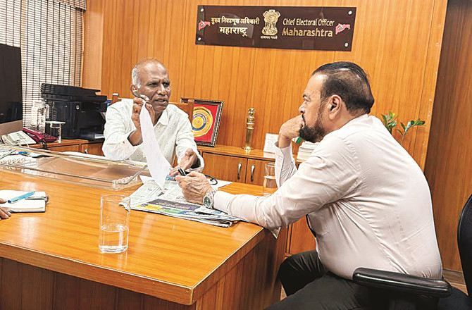 ایس آئی آر کے تعلق سے رکن اسمبلی ابو عاصم اعظمی کی  مہاراشٹر  کے الیکٹورل آفیسر سے ملاقات