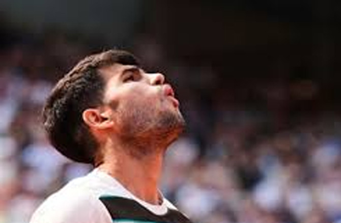 کلائی کی انجری کے باعث ہسپانوی اسٹار کارلوس الکاراز کی  فرنچ اوپن  میں شرکت مشکوک