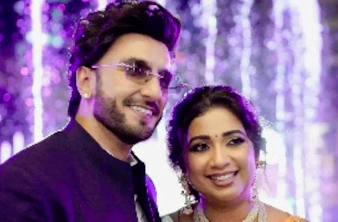 انٹرنیٹ پررنویر سنگھ کے ذریعہ شریا گھوشال کی نقل کا ویڈیو وائرل 