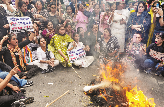 ’موجودہ لوک سبھا میں ہی خواتین کو ۳۳؍ فیصد ریزرویشن دیاجائے‘