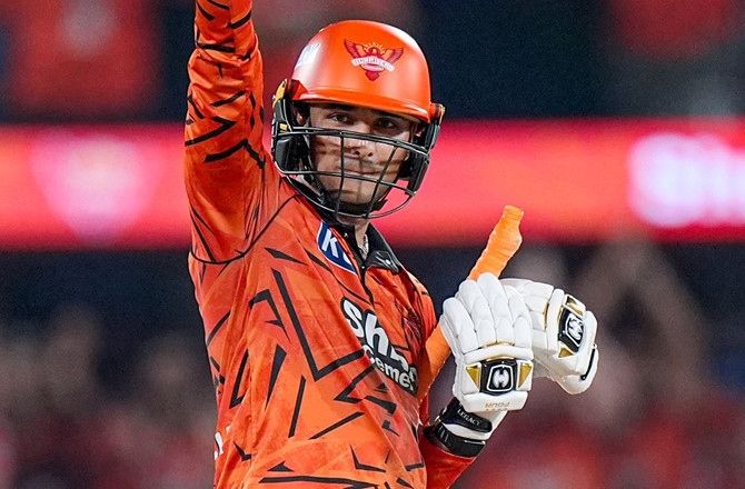 ابھیشیک شرماحیدرآباد کی جیت کے ہیرو بنے