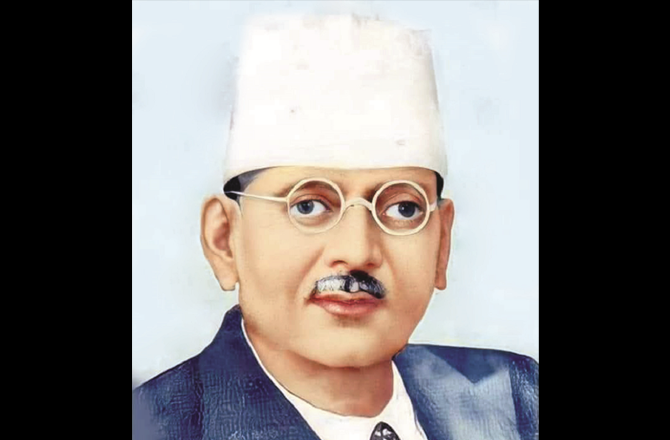 ہندوستان میں فلموں سے پہلے تھیٹر کی دُنیا میں آغا حشر کا طوطی بول رہا تھا