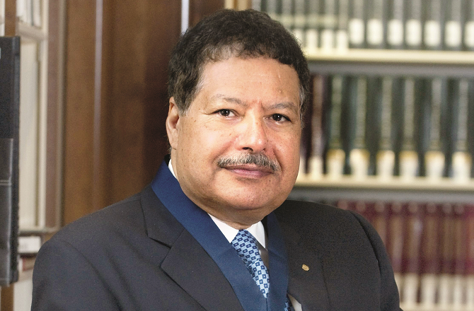 نوبیل یافتہ احمد حسن زویل کو’’ فادر آف فیمٹوکیمسٹری‘‘ کہا جاتا ہے