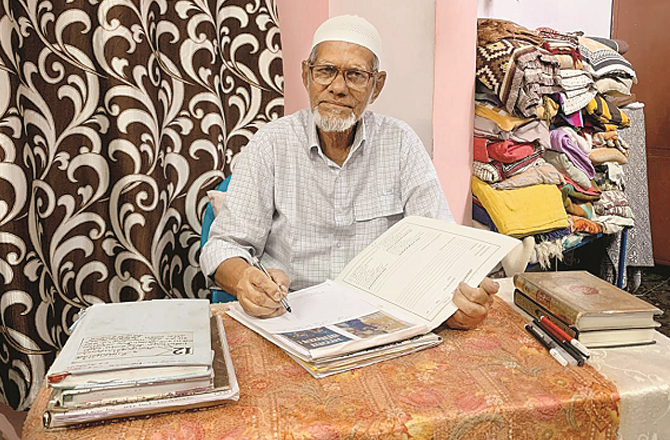 ’’رات کے سفر میں بیل گاڑی پر لالٹین نصب کی جاتی تھی تاکہ سفر میں دشواری نہ ہو‘‘