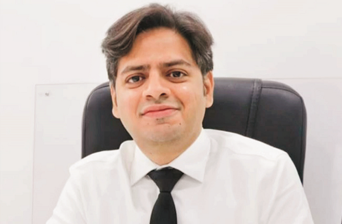 کینسر سے والدہ کی موت نے کینسر اسپیشلسٹ بننے کی ترغیب و تحریک دی