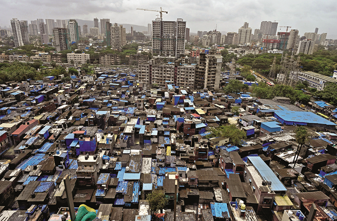 دھاراوی: ری ڈیولپمنٹ پروجیکٹ کیلئے سیکٹر ۶؍ کو خالی کرنے کا نوٹس