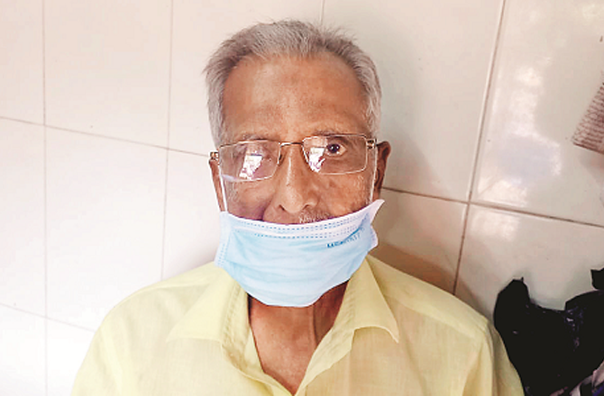 ’’دلیپ کمار مسجد سے نکلے اور گداگروں میں دس دس کے نوٹ تقسیم کرتے آگے بڑھ گئے‘‘