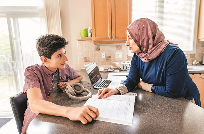 بچوں کے کریئر کی منصوبہ بندی میں مائیں کیا کرسکتی ہیں؟