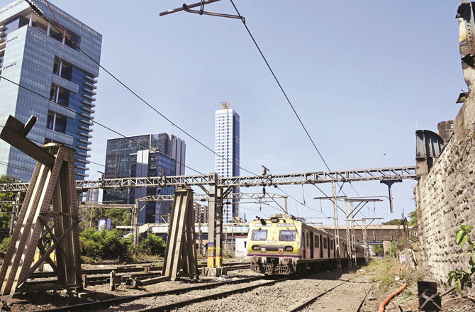 قدیم ایلفسٹن بریج مکمل طور پر منہدم کردیا گیا، نیاڈبل ڈیکرپل آئندہ سال تک بننے کا امکان