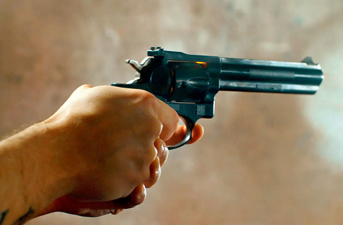 ممبرا: معمولی تنازع پر فائرنگ، ایک نوجوان ہلاک، ۲؍ افراد زخمی