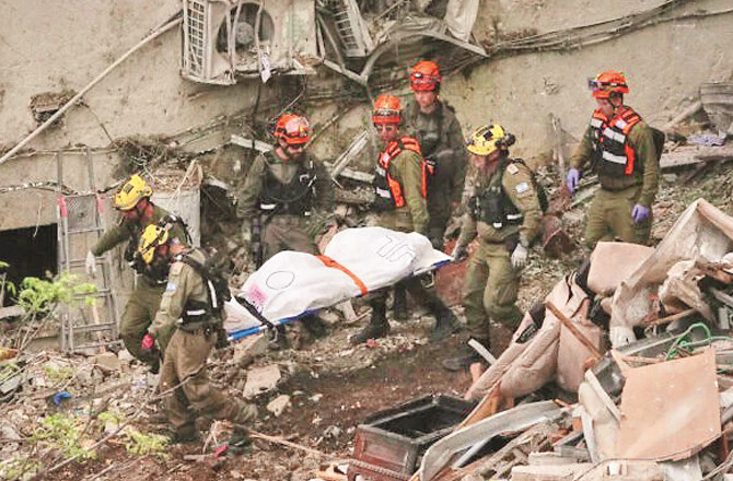 اسرائیل کا اہم  شہر حیفا لرز اُٹھا، ایرانی حملے میں ۴؍ ہلاک