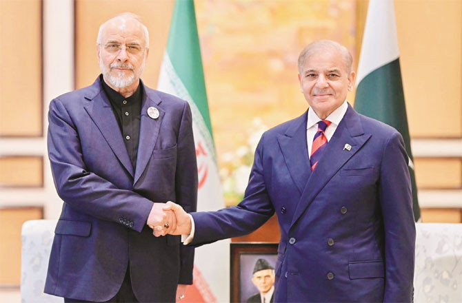 رسہ کشی برقرار، گفتگو کا آغاز، نتیجہ خیز ہونے کی اُمید