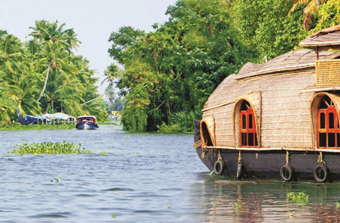 کماراکوم:جھیل کے اس پار بسا قدرت کا ایک حسین تحفہ