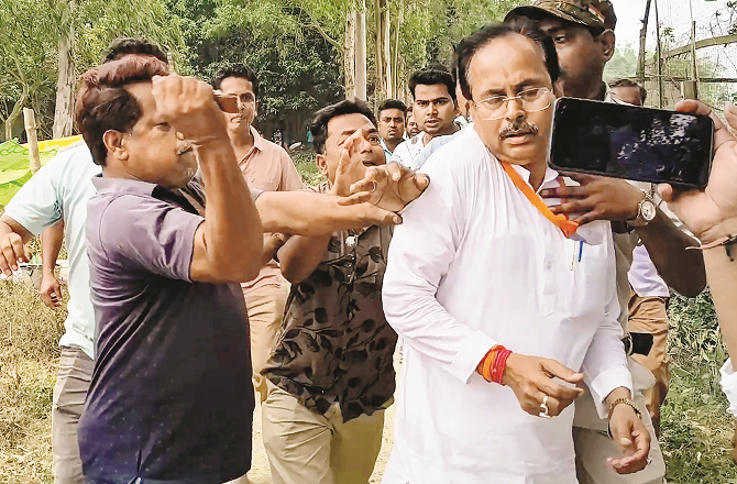 بنگال: کئی اضلاع میں مارپیٹ، ہمایوں کبیر پر حملہ، بی جے پی ایجنٹ قرار دیا گیا