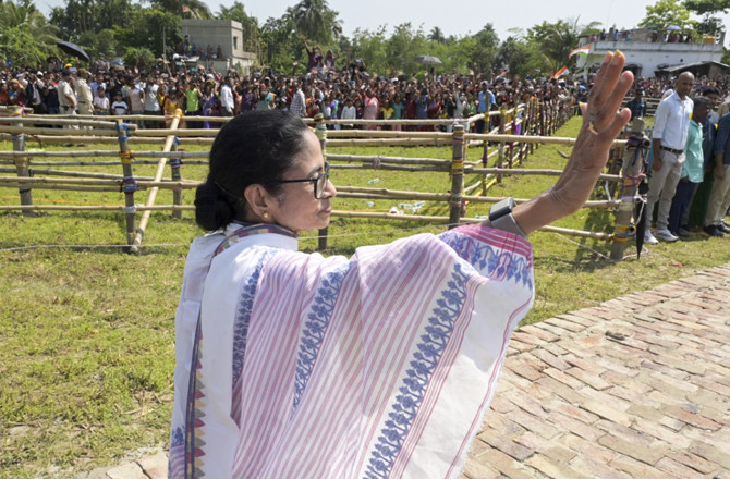 جیتیں گی تو ممتا ہی!