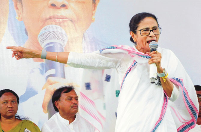 ’’بنگال میں بی جے پی کو فائدہ پہنچانے کیلئے مسلم ووٹوں کو منتشر کیا جا رہا ہے‘‘