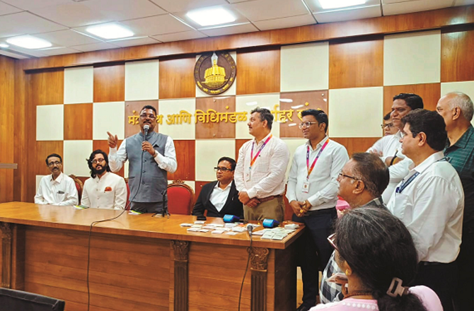 مراٹھی کے موضوع پر آج ٹرانسپورٹ وزیر کی تنظیم کے نمائندو ں کیساتھ میٹنگ