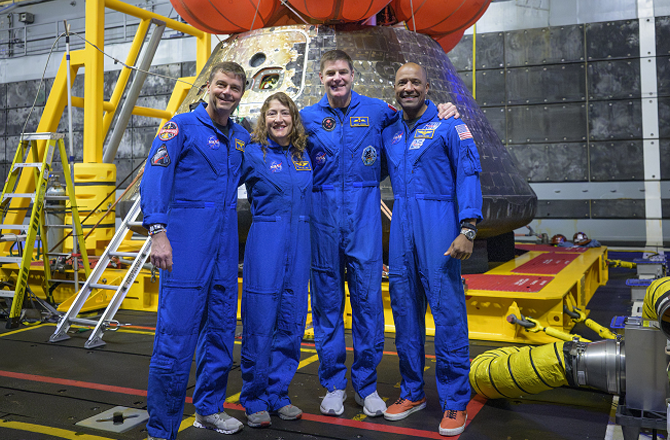 آرٹیمس دوم کے خلاباز کی چاند کی پرواز سے واپسی، زمینی زندگی میں ڈھلنے میں دقت