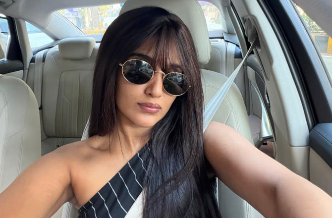 نمرت کور اہلووالیہ کا نیا فرنچ لُک موضوع بحث 