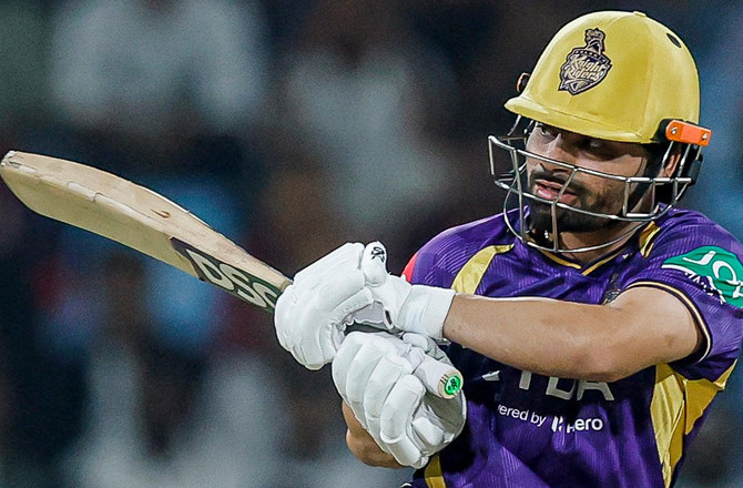 ایل ایس جی کو سپر اوور میں ہرا کر کے کے آر نے دوسری کامیابی حاصل کی 