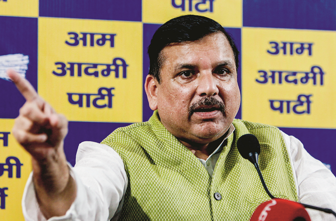 راگھو چڈھا اور دیگر کی رُکنیت کی منسوخی کیلئے اپیل داخل