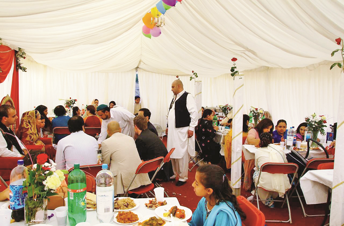 اسلام میں ’’پورے کے پورے‘‘ داخل ہونے کا حکم اور ہمارا طرز ِ عمل