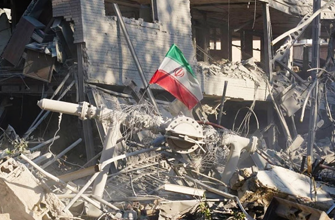 تہران میں شریف یونیورسٹی پر امریکی-اسرائیلی حملہ، عالمی سطح پرغم و غصے میں اضافہ