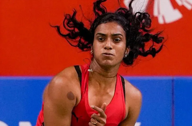 کورٹ کے بعد اب کونسل میں حکمرانی: سندھو کا بی ڈبلیو ایف میں نئی اننگز کا آغاز 