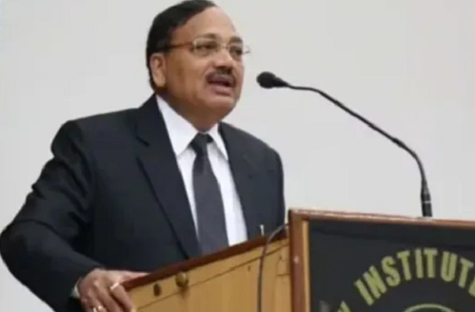 مصنوعی ذہانت انصاف کی کارکردگی بہتر بناتی ہے مگر انسانی نگرانی ضروری: سی جے آئی