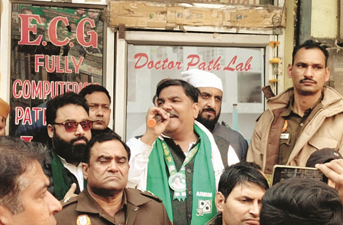 دہلی فساد میں ماخوذ کئے گئے ۹؍ مسلم نوجوان بری، طاہر حسین کا بھائی شاہ عالم شامل