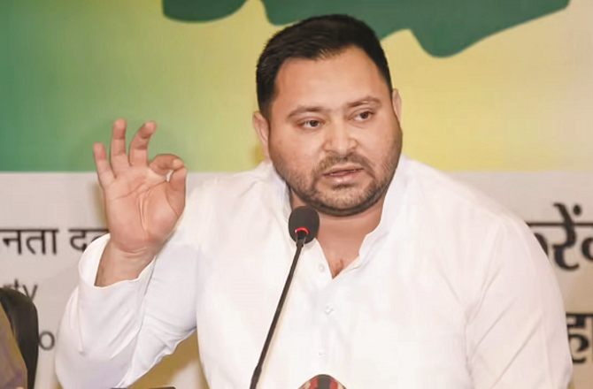 سمراٹ چودھری خواتین ریزرویشن بل سمجھ نہیں سکتے: تیجسوی