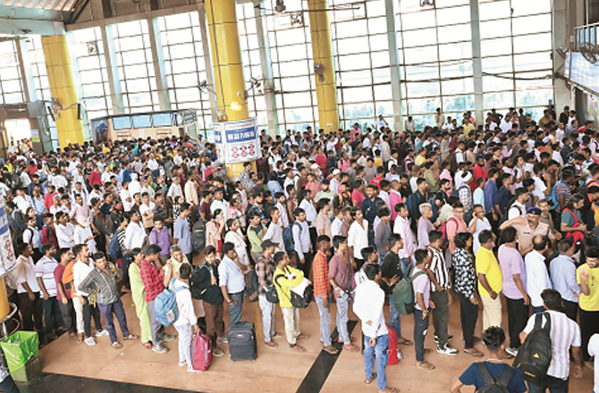 ریلوے کی دعوؤں کے برعکس جون تک ٹرینیں فل