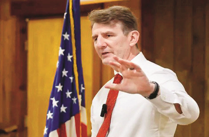  جنگ بندی : ٹرمپ کے فیصلے پر امریکہ میں اختلاف کی لہر، کہیں حمایت تو کہیں تنقید