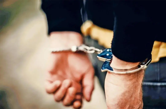 سرکاری نوکری دلانے کا جھانسہ دے کر لاکھوں روپے کی فریب دہی، ۳؍ ملزمین گرفتار