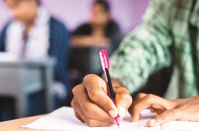ایم پی ایس سی امتحان میں عمدہ کارکردگی والے طلبہ سے پوچھ تاچھ