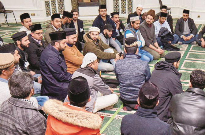 اے کہ تیرا جمال ہے زینتِ محفلِ حیات