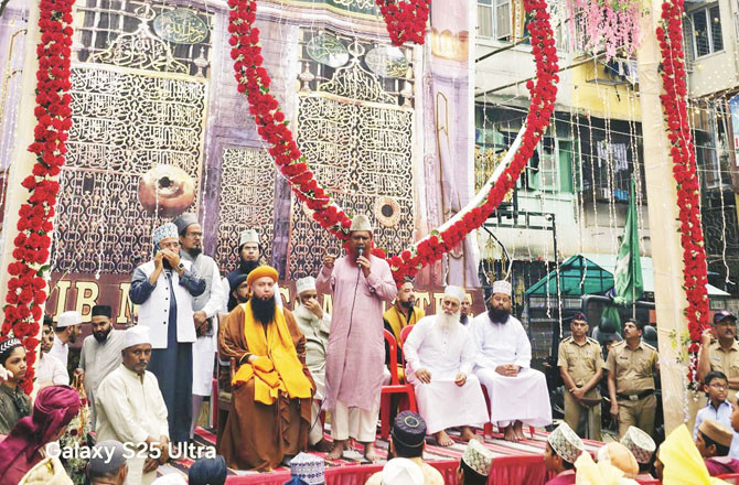 ’’ ہمارے معاشرے کو محبت ِ رسول ؐکے ساتھ کردارِ رسولؐ اپنانے کی ضرورت ہے‘‘