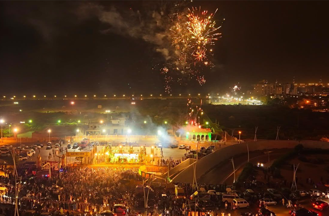 یومِ آزادی کے موقع پر پاکستان میں جشن، اسلام آباد میں نصف شب شاندار آتش بازی