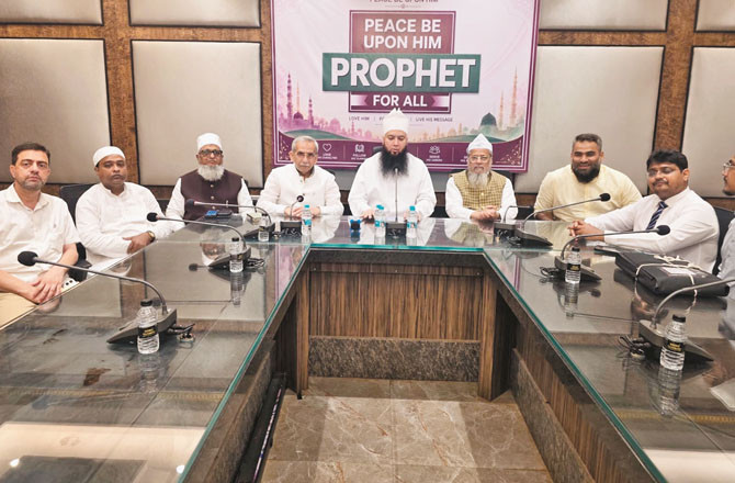 اخلاقِ حسنہ کو اپنانے، خرافات اور برائیوں سے دور رہنے کی تلقین 