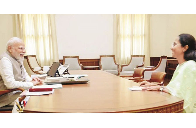 این سی پی (شرد) کے اراکین پارلیمان کی نریندر مودی سے ملاقات 