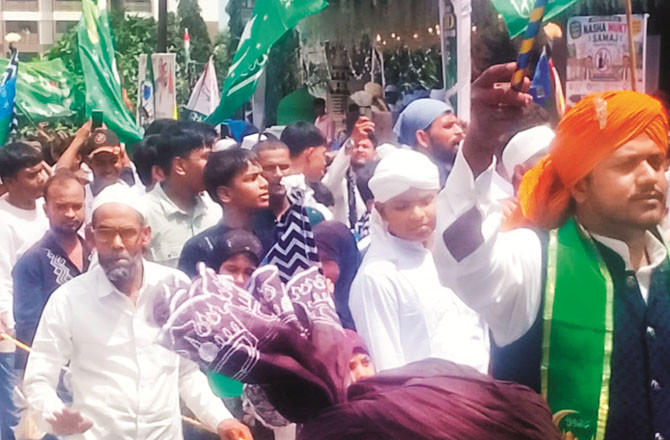 تلوجہ: عید میلاد النبیؐ کا جلوس تزک و احتشام کے ساتھ نکالا گیا